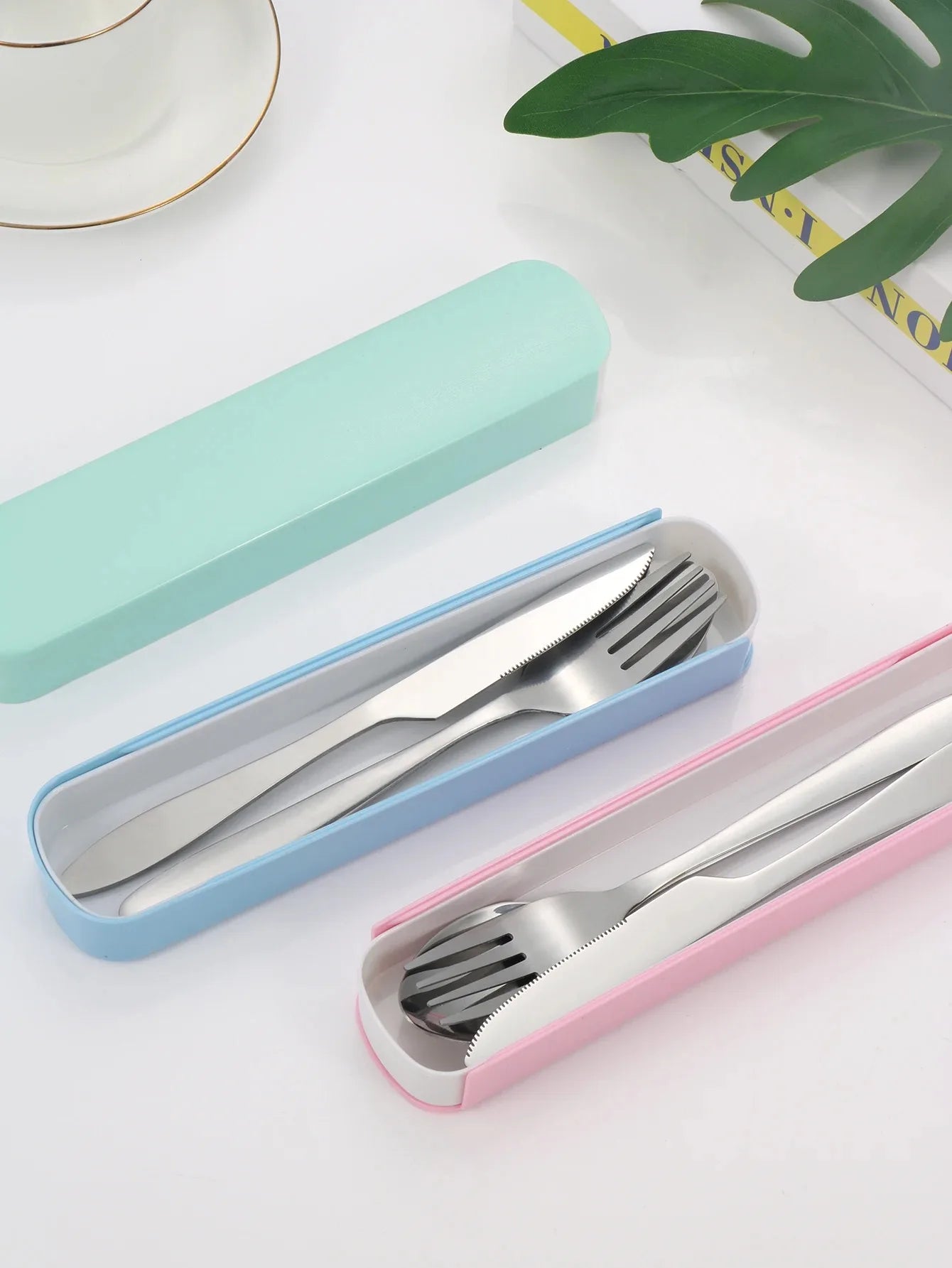 Portable Cutlery Set, Outdoor Tbaleware, Student Cutlery, Including Knives, Forks, Spoons, with Storage Box - Gloweve